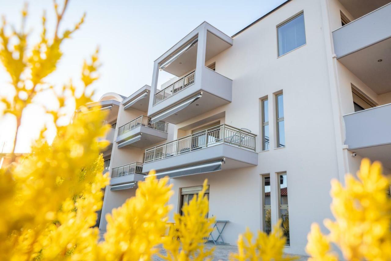 Royalty Suites Loft Nikiti  Exterior photo